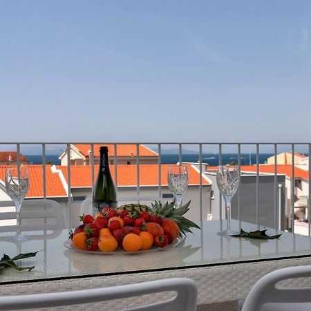 Apartments Strada Tucepi Luaran gambar