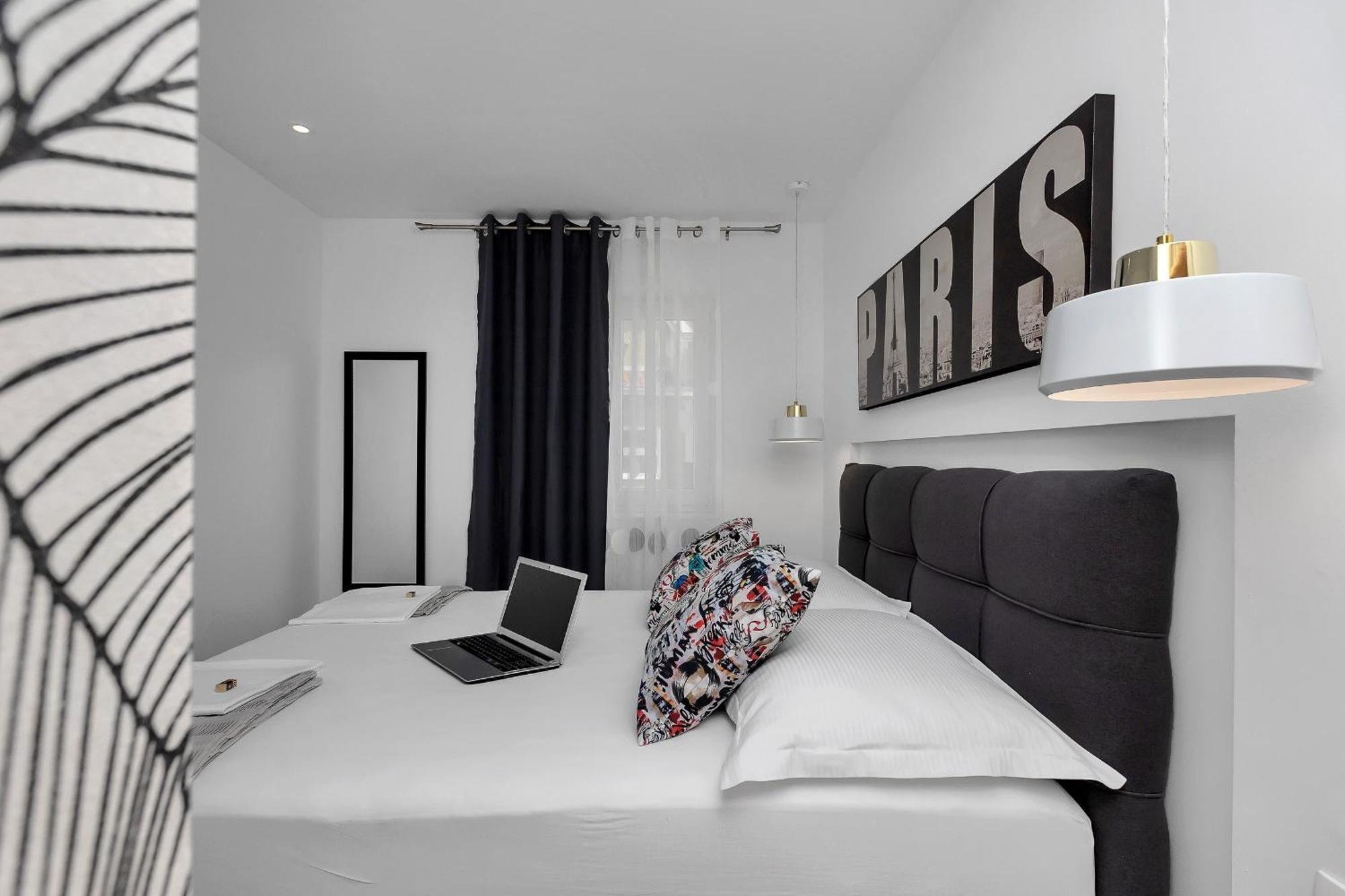 Apartments Strada Tucepi Bilik gambar