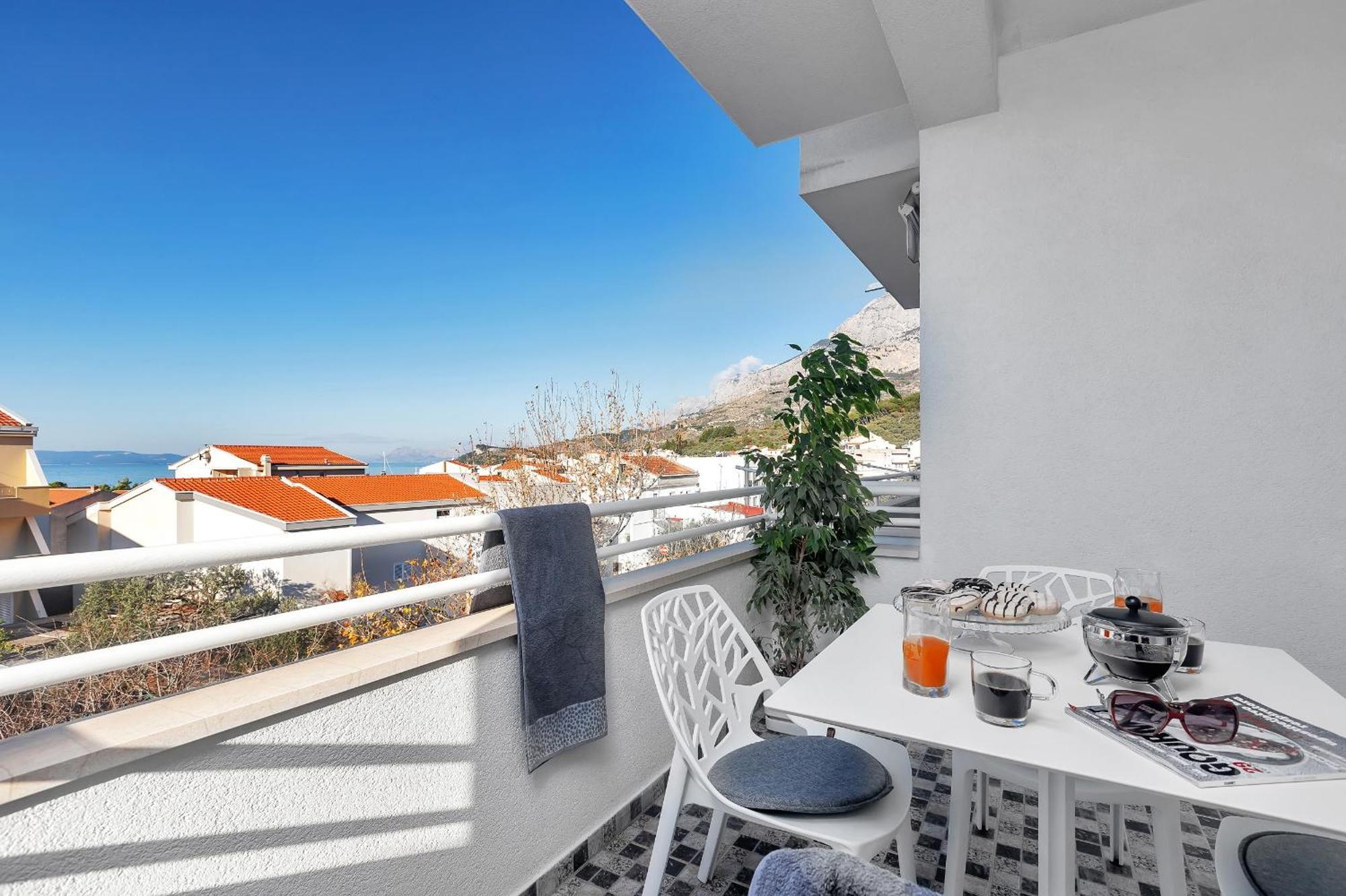 Apartments Strada Tucepi Bilik gambar