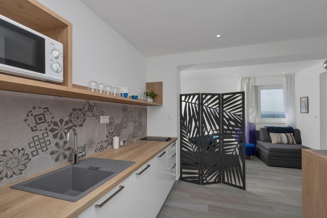 Apartments Strada Tucepi Luaran gambar