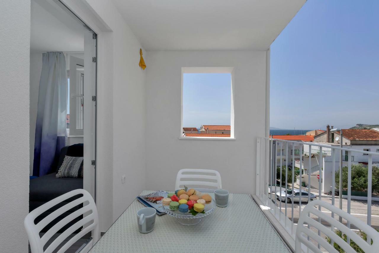 Apartments Strada Tucepi Luaran gambar