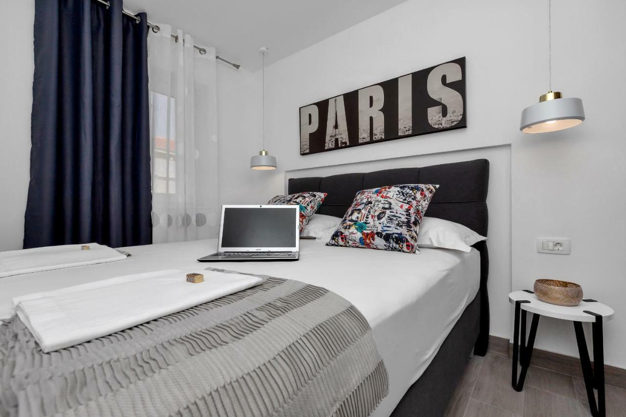 Apartments Strada Tucepi Luaran gambar
