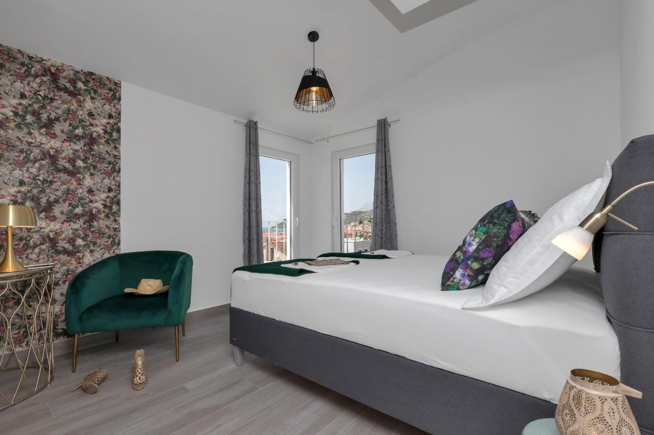 Apartments Strada Tucepi Bilik gambar