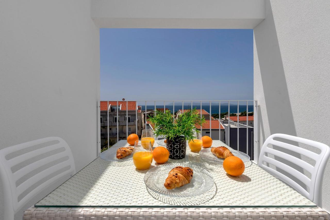 Apartments Strada Tucepi Bilik gambar